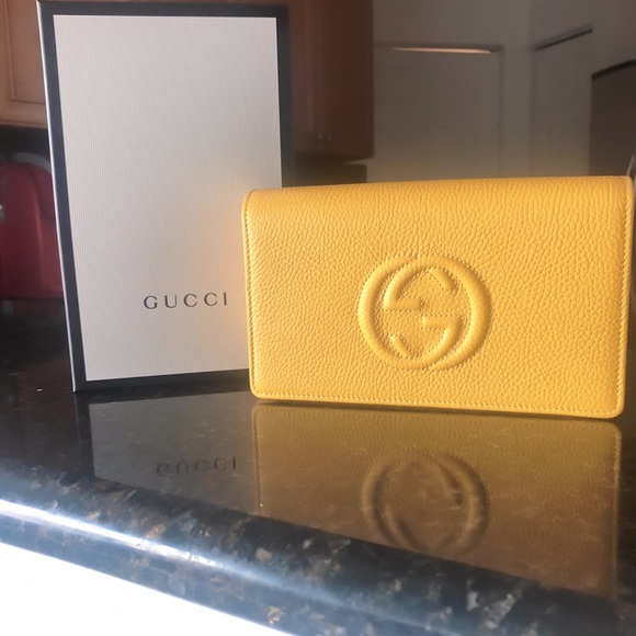 gucci yellow wallet